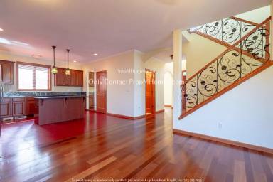 Main picture of 4735 N Harvard St