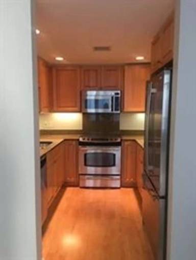 Main picture of 10 Bowdoin St