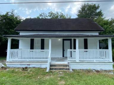 Main picture of 508 W Cherry St