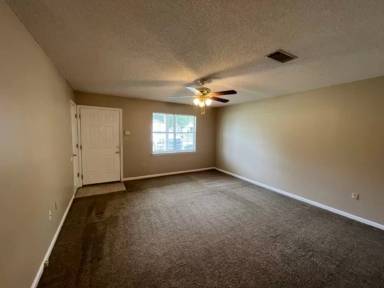 Main picture of 2117 Houston Ave