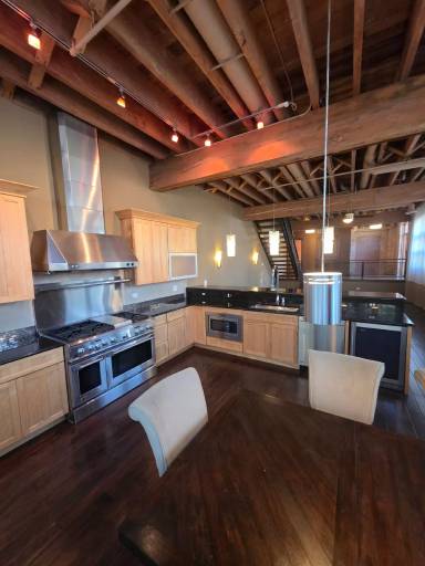 Main picture of 232 Church Ct