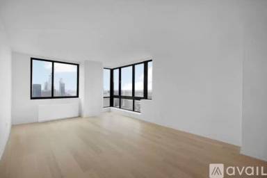 Main picture of 4 Columbus Ave