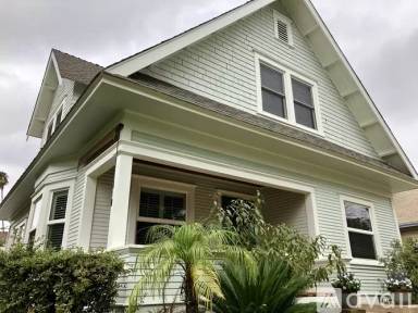 Main picture of 125 N Meridith Ave