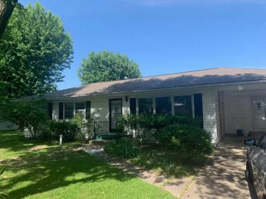 Main picture of 414 N Louise Ave