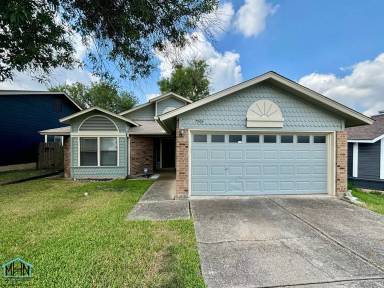 Main picture of 7904 Wayside Trl