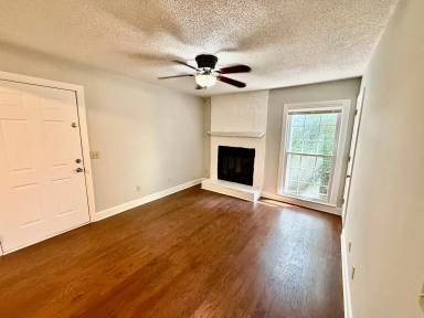 Main picture of Epworth Dr NE