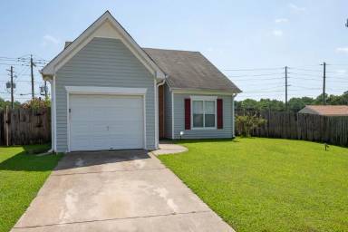 Main picture of 3690 Manor Ct SW