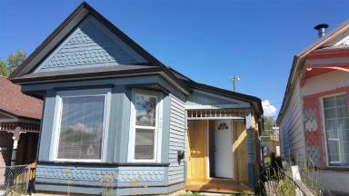 Main picture of 418 W 4th St