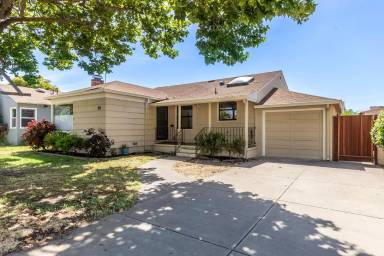Main picture of 1664 138th Ave