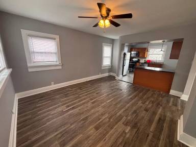 Main picture of 2882 Losantiville Ave