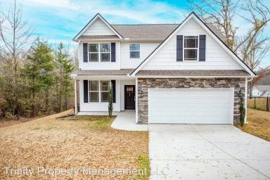 Main picture of 19 Lyman Lake Rd