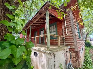 Main picture of 133 Cohen St