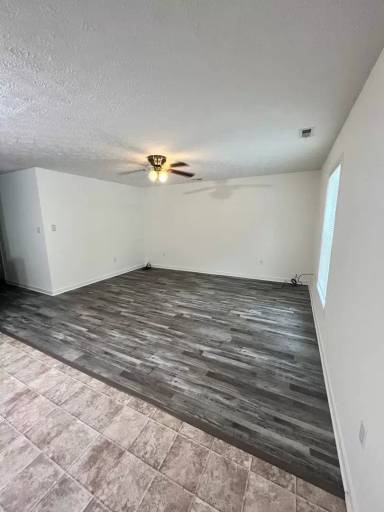 Main picture of 712 Oak St