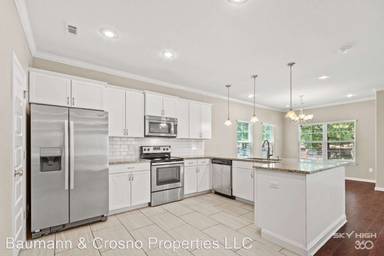 Main picture of 609 W North St