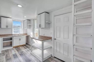 Main picture of 1251 Bailey St