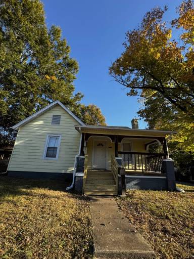 Main picture of 1453 E Sprague St