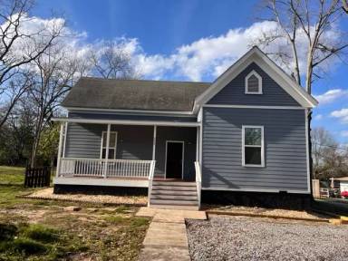Main picture of 555 N 2nd St