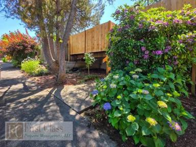 Main picture of 9555 SW Hall Blvd