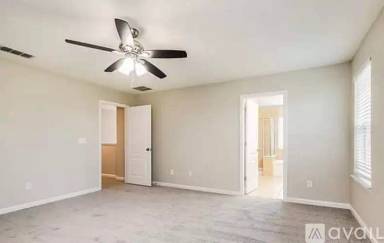 Main picture of 708 Briar View Dr