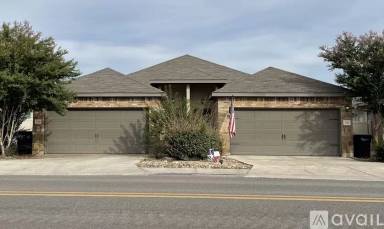 Main picture of 722 Saengerhalle Rd