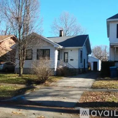Main picture of 1800 S College St