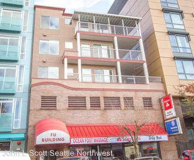 Main picture of 5256 University Way NE