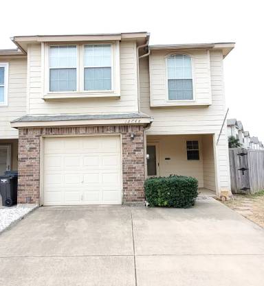 Main picture of 12620 Bay Ave