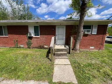 Main picture of 8820 E 45th St