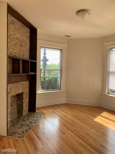 Main picture of 1609 N Leavitt St & 2158 W North Ave Apartments