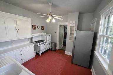 Main picture of 601 S 38th Ave