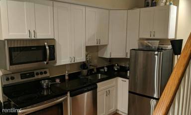 Main picture of 1916 W Virginia Ave NE