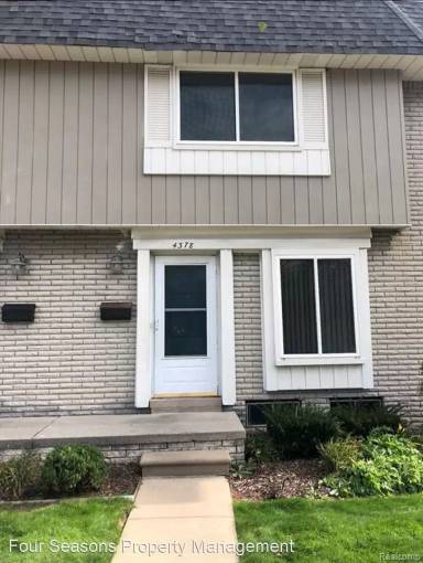 Main picture of 2443 Hillendale Dr