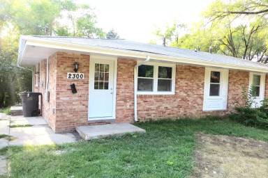 Main picture of 915 Pioneer Rd