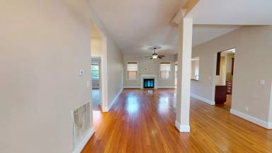 Main picture of 1064 Coachman Way