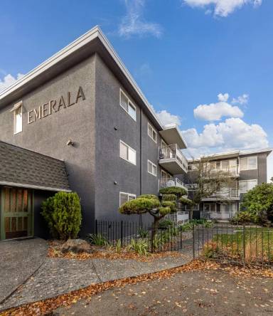 Main picture of 5451 California Ave SW