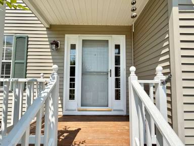 Main picture of 4585 Village Park Dr E