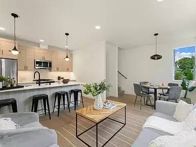 Main picture of 331 18th Ave