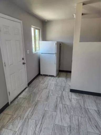 Main picture of 313 W 44th St
