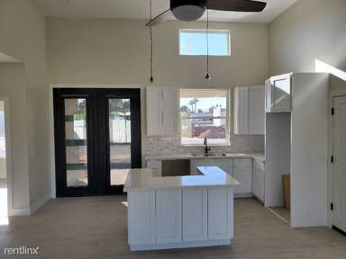 Main picture of 2571 N Yucca Ct