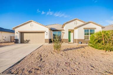Main picture of 37728 W San Capistrano Ave