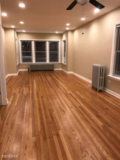 Main picture of 5728 N Maplewood Ave
