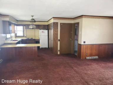 Main picture of 48 E Smiley Ave