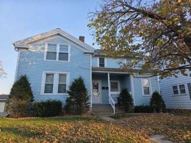 Main picture of 106 Poplar St