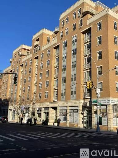 Main picture of MADISON PLAZA