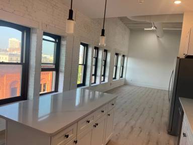 Main picture of 311 Main St