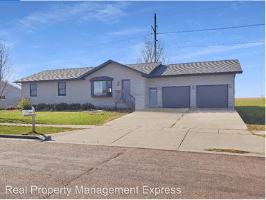 Main picture of 2801 N Lyme Grass Ave