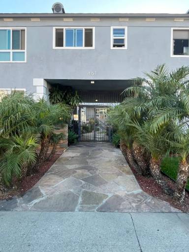 Main picture of 461 S Cloverdale Ave