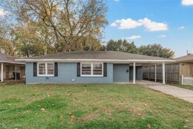 Main picture of 3264 McGregor St