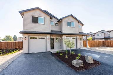 Main picture of 2608 Ross Ln