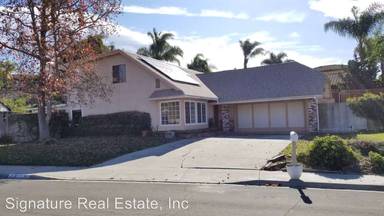 Main picture of 913 Chablis Ln